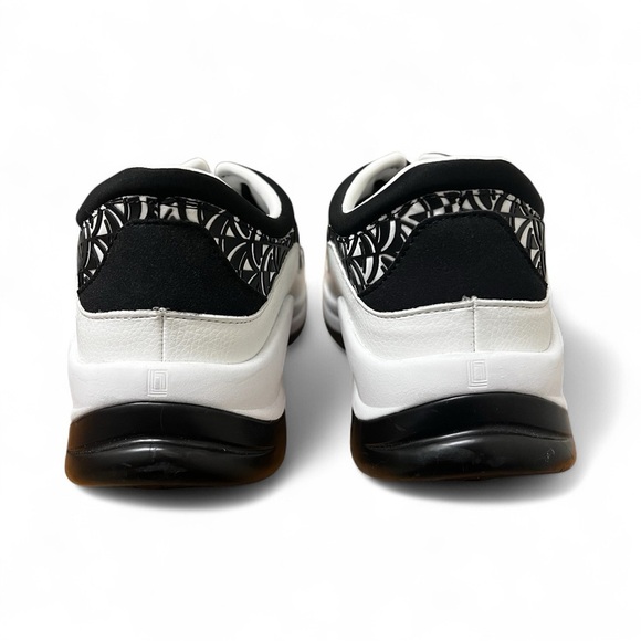 KARL LAGERFELD PARIS Women Karl Lagerfeld Paris Lace Up Low Top Chunky Sneakers Women’s 10 Streetwear Chic